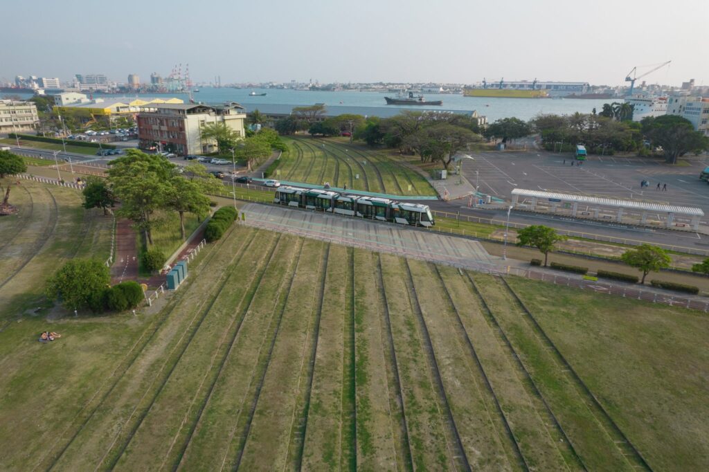 高雄捷運景點-駁二藝術特區