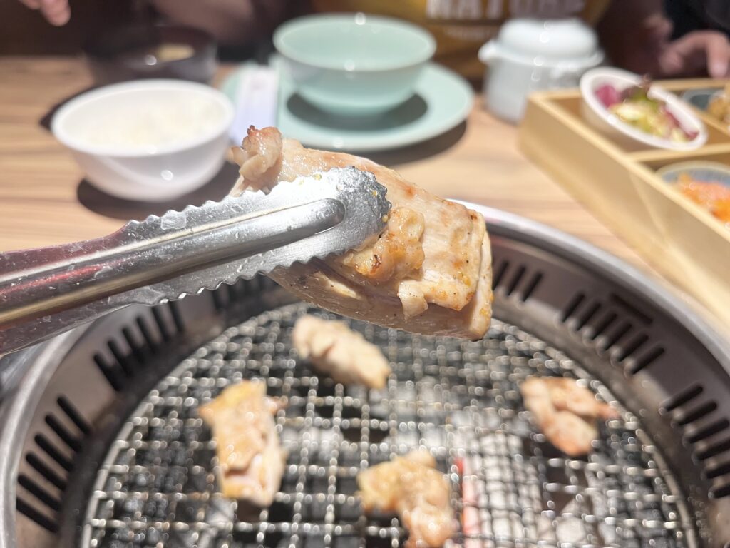 基隆 狸小路燒肉專賣店 台灣放牧雞腿肉