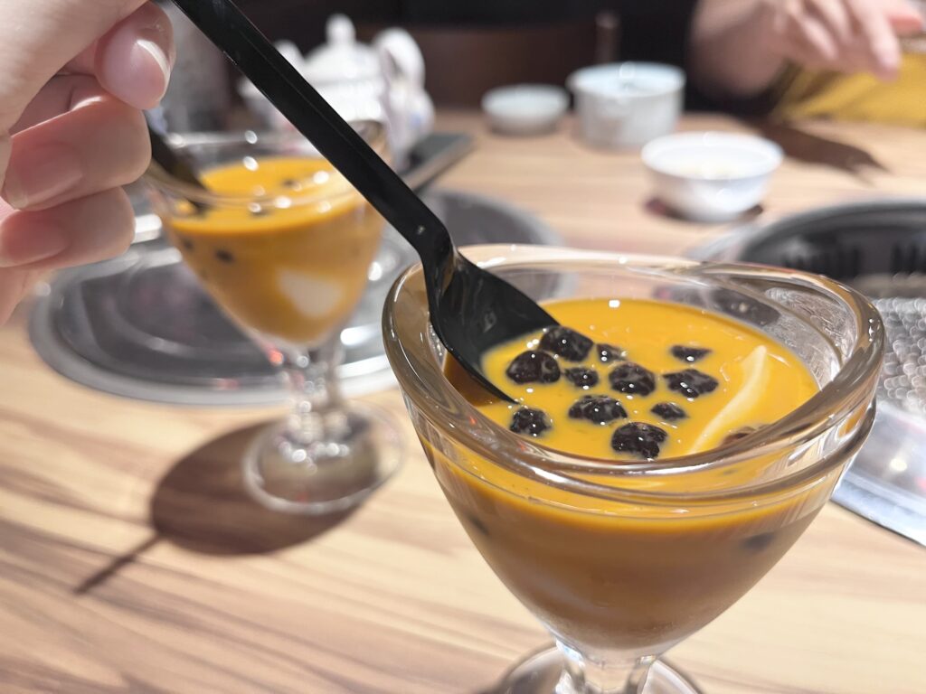 基隆 狸小路燒肉專賣店 泰奶豆花