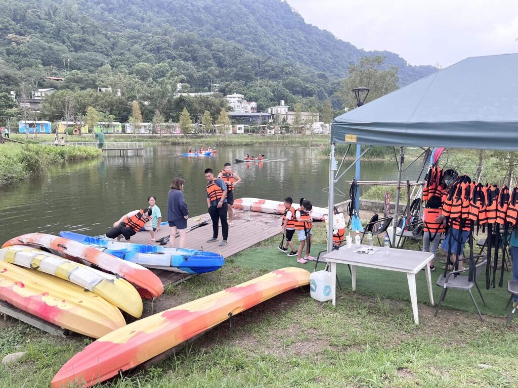 桃禧漫遊渡假露營園區 嗨波嚨環湖獨木舟